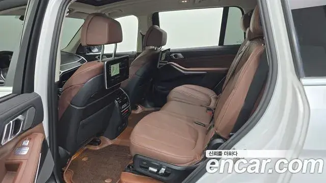 BMW X7 2022 — Photo 12/20