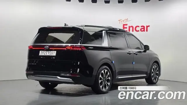 Kia Carnival 2021 — Photo 2/20