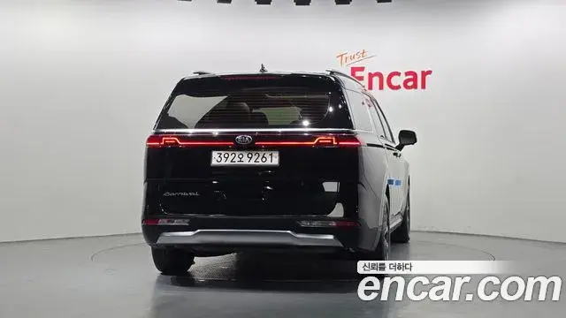Kia Carnival 2021 — Photo 4/20