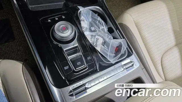 Kia Carnival 2021 — Photo 9/20