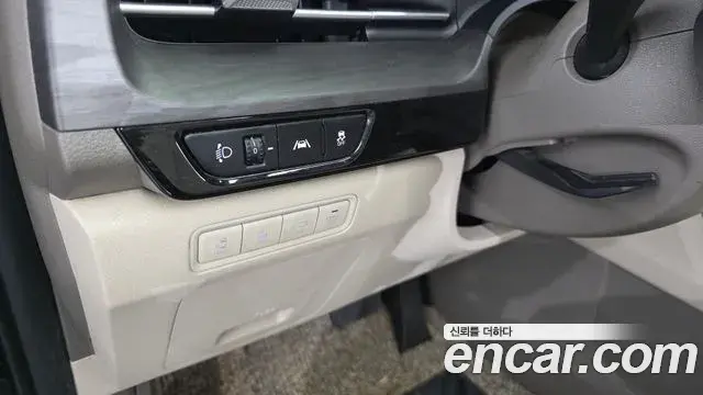 Kia Carnival 2021 — Photo 15/20