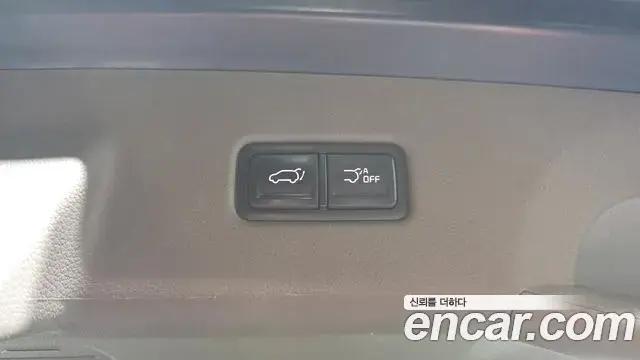 Kia Carnival 2021 — Photo 18/20