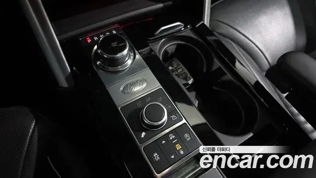Land Rover Discovery 5 2019 — Photo 20/31