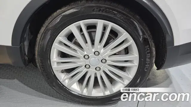 Land Rover Discovery 5 2019 — Photo 31/31