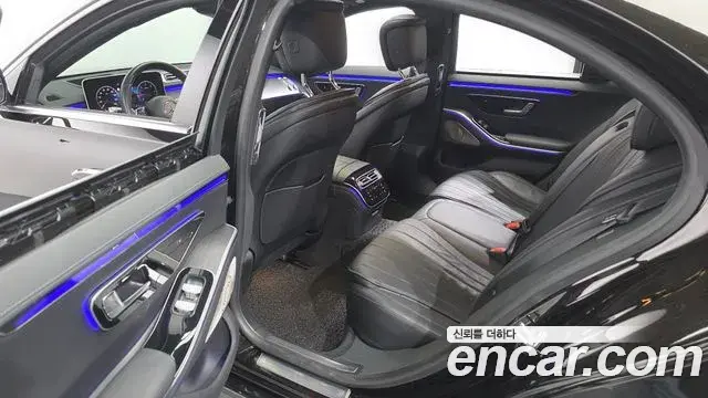 Mercedes-Benz S-Class 2021 — Photo 7/31