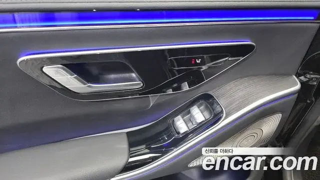 Mercedes-Benz S-Class 2021 — Photo 18/31