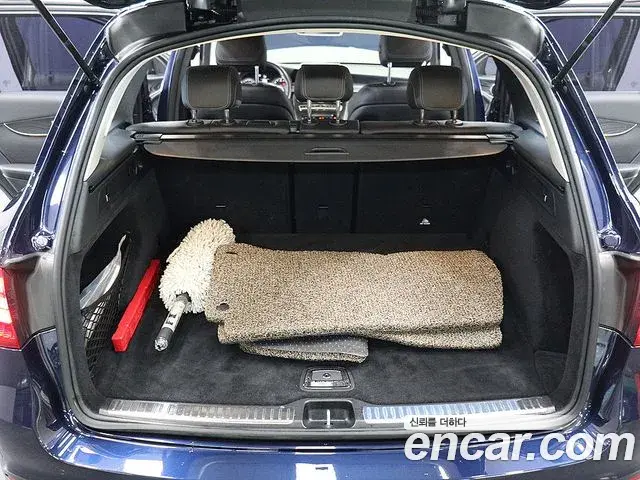 Mercedes-Benz GLC-Class 2019 — ფოტო 15/20
