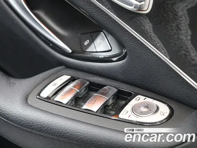 Mercedes-Benz GLC-Class 2019 — ფოტო 8/20