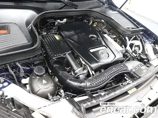 Mercedes-Benz GLC-Class 2019 — ფოტო 18/20