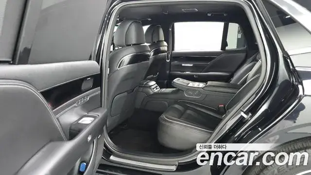 Genesis G90 2022 — ფოტო 18/30