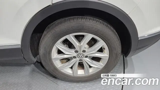 Volkswagen Tiguan 2020 — Şəkil 15/30