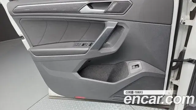Volkswagen Tiguan 2020 — Şəkil 12/30
