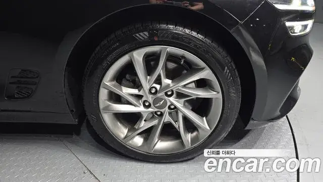 Genesis G70 2021 — Photo 4/20