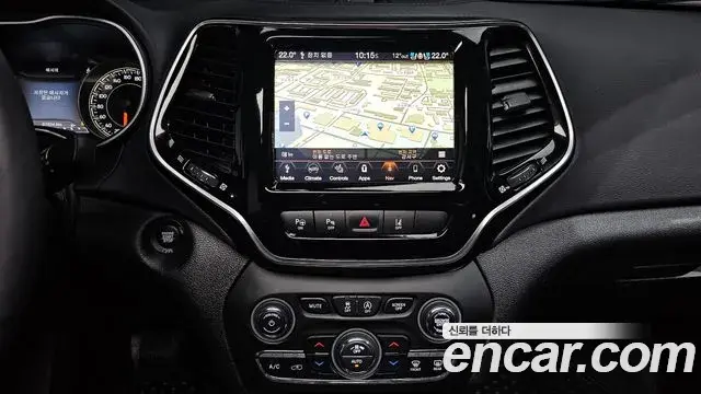 Jeep Cherokee 2021 — Фото 13/20