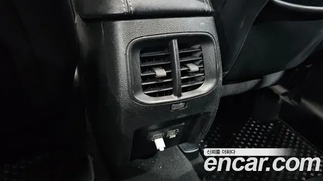 Jeep Cherokee 2021 — Photo 27/32