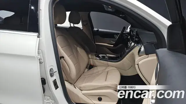 Mercedes-Benz GLC-Class 2019 — Фото 8/20