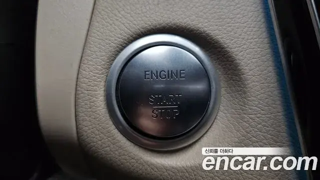 Mercedes-Benz GLC-Class 2019 — Şəkil 12/32