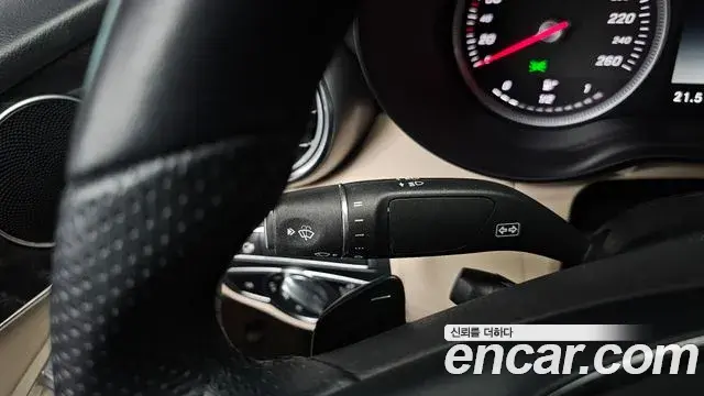Mercedes-Benz GLC-Class 2019 — Şəkil 7/32