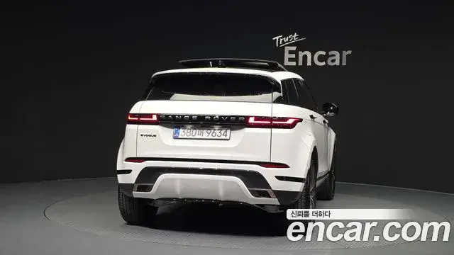 Land Rover Range Rover Evoque 2025 — Фото 4/20