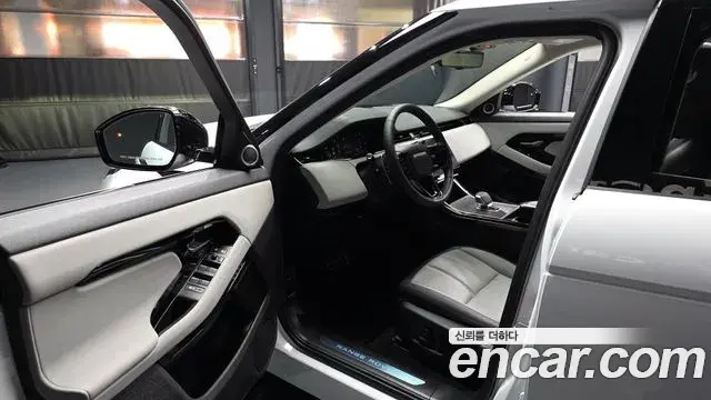 Land Rover Range Rover Evoque 2025 — Фото 10/20