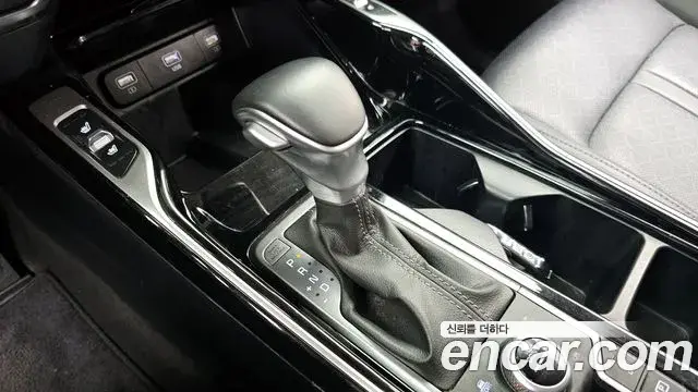 Kia Sorento 2021 — ფოტო 7/20