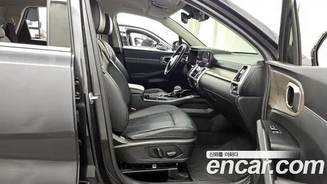 Kia Sorento 2021 — ფოტო 3/20