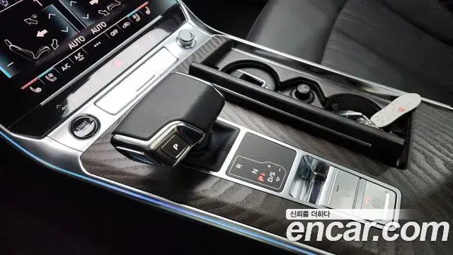Audi A6 2022 — ფოტო 4/20
