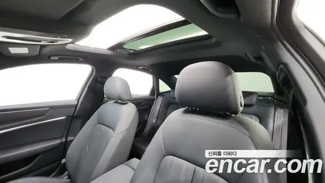 Audi A6 2022 — ფოტო 14/20