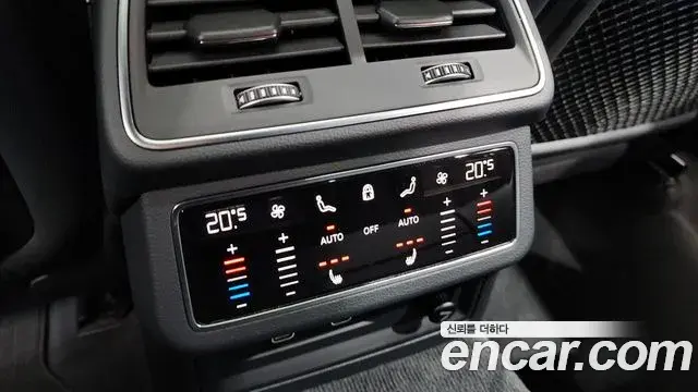 Audi A6 2022 — ფოტო 8/20