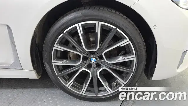 BMW 7 Series 2020 — Фото 4/20