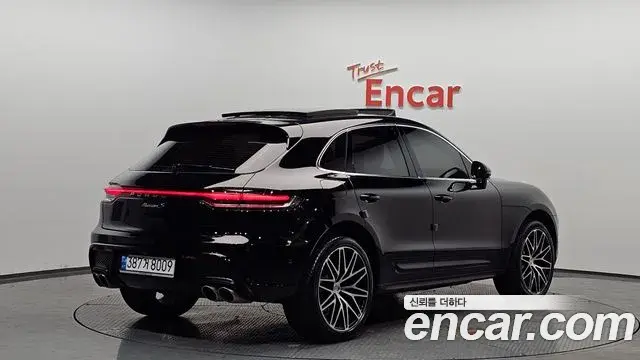 Porsche Macan 2022 — Photo 25/40