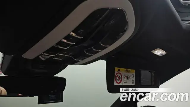 Porsche Macan 2022 — Photo 17/40