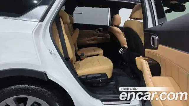 Kia Sorento 2021 — Фото 12/20