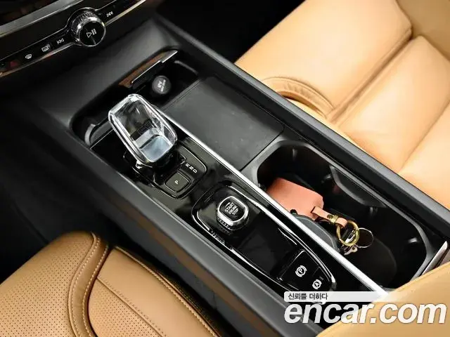 Volvo S60 2023 — Photo 15/37