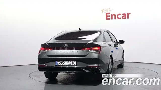 Hyundai The New Avante Hybrid 2023 — ფოტო 19/20
