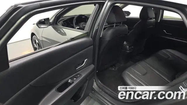 Hyundai The New Avante Hybrid 2023 — ფოტო 20/20