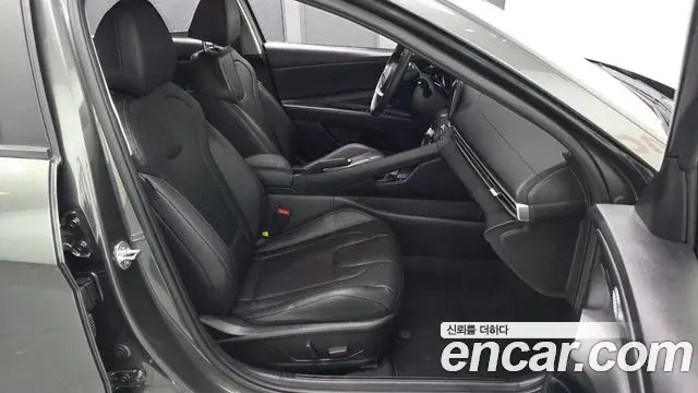 Hyundai The New Avante Hybrid 2023 — ფოტო 2/20