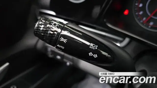 Hyundai The New Avante Hybrid 2023 — ფოტო 10/20