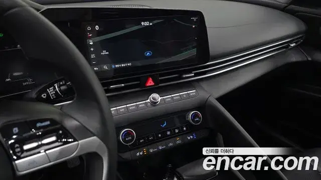 Hyundai The New Avante Hybrid 2023 — ფოტო 17/20