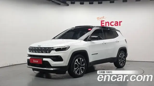 Jeep Compass 2022 — Photo 24/35