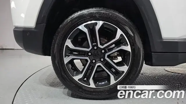 Jeep Compass 2022 — Photo 14/35