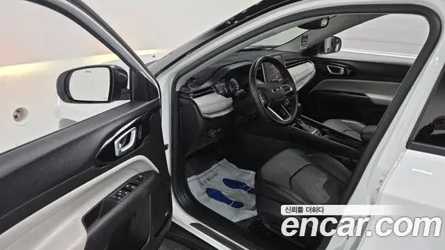 Jeep Compass 2022 — Photo 23/35