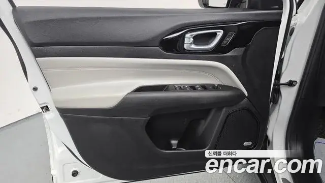 Jeep Compass 2022 — Photo 33/35