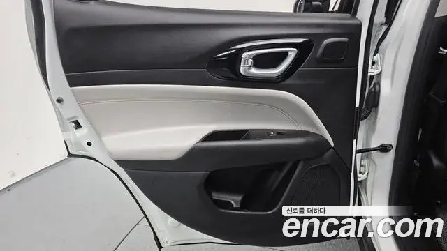Jeep Compass 2022 — Photo 6/35