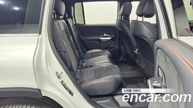 Mercedes-Benz GLB-Class 2021 — Şəkil 17/20