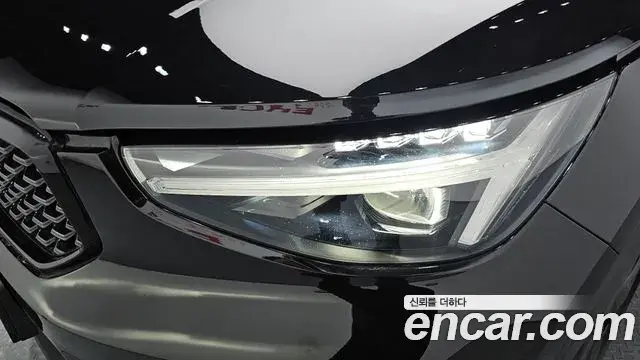 Volvo XC40 2025 — Şəkil 6/31