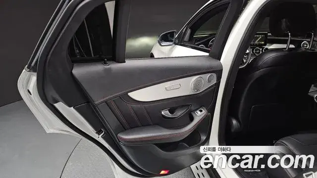 Mercedes-Benz GLC-Class 2018 — ფოტო 17/30