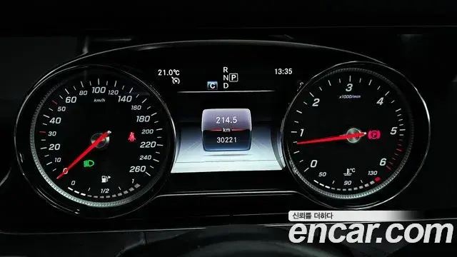 Mercedes-Benz E-Class 2019 — Фото 8/20