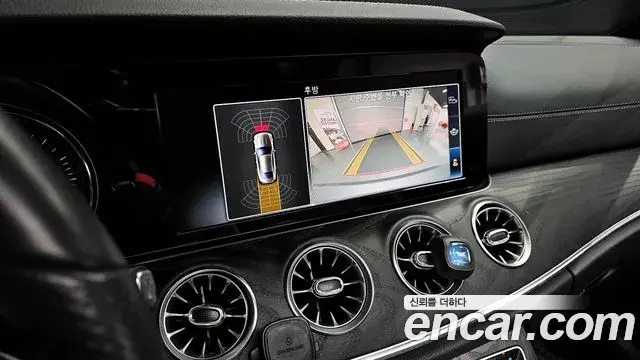 Mercedes-Benz E-Class 2019 — Фото 18/20
