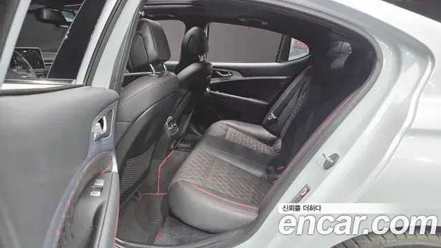 Genesis G70 2018 — Şəkil 28/30